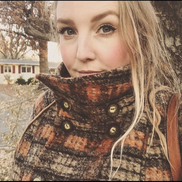 Megan: Fashion Recycler & Posh Ambassador - Picture 3 of 4